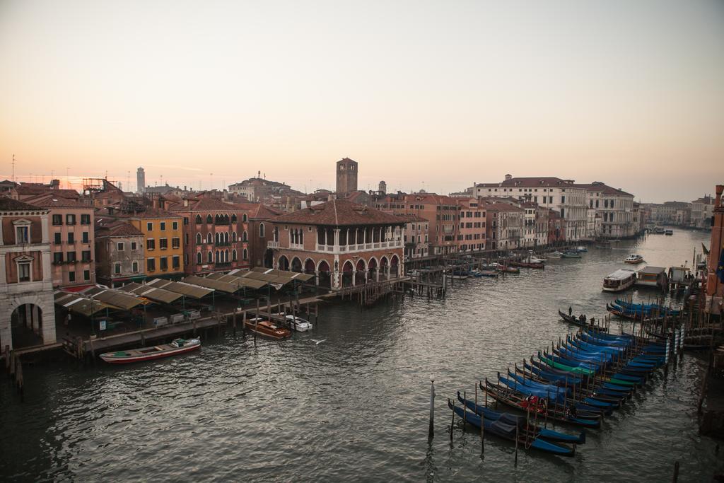 Locanda Ai Santi Apostoli Venice Exterior photo